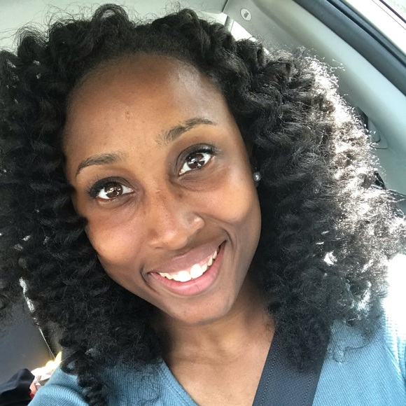 Meet your Posher, Kimberly - Picture 2 of 2